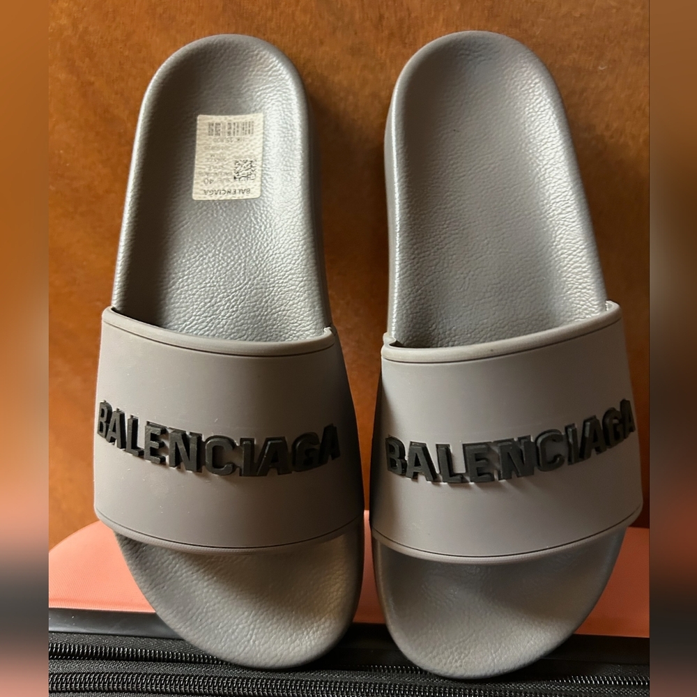 Balenciaga Gray Logo Slide Sandals - Picture 3 of 3